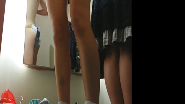 Pareja videos gratis de zorras maduras invita a un chico a su habitación de hotel