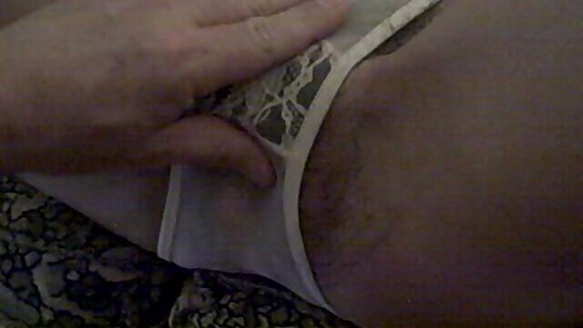 Mia digitación su videos de zorras follando coño caliente